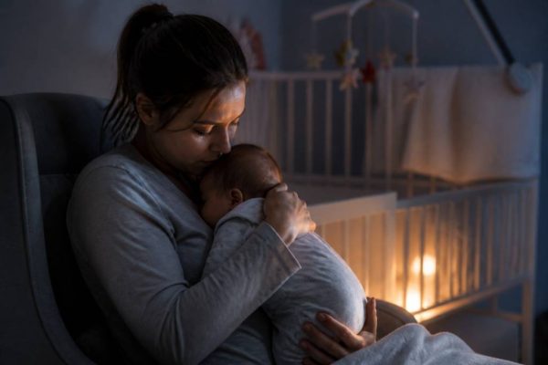 Pic de croissance 9 semaines : quel impact sur le sommeil de bébé ?